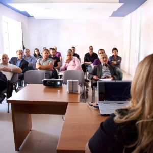 Primo piano, una lezione in aula polifunzionale