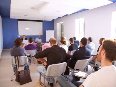Primo piano, una lezione in aula polifunzionale