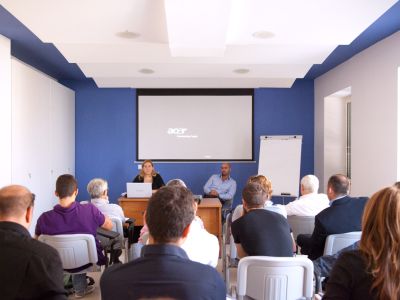 Primo piano, una lezione in aula polifunzionale